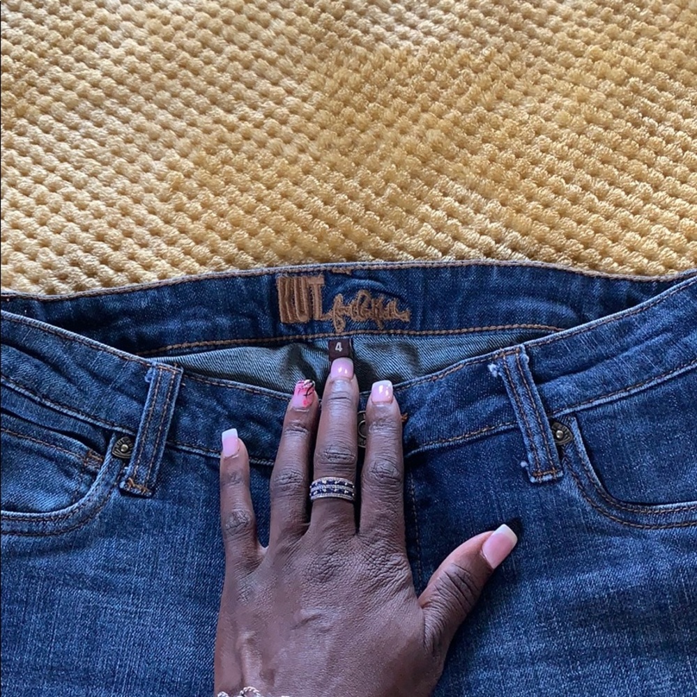 Kit from the Kloth Capris